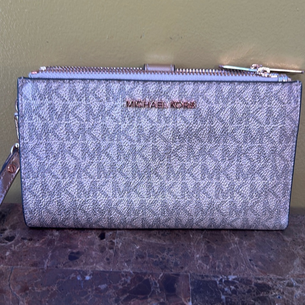 MK wallet  wristlet
